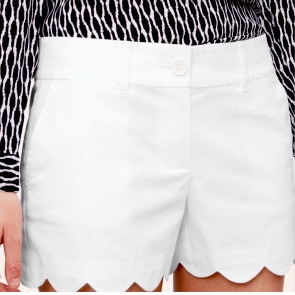 New scalloped riviera shorts!
